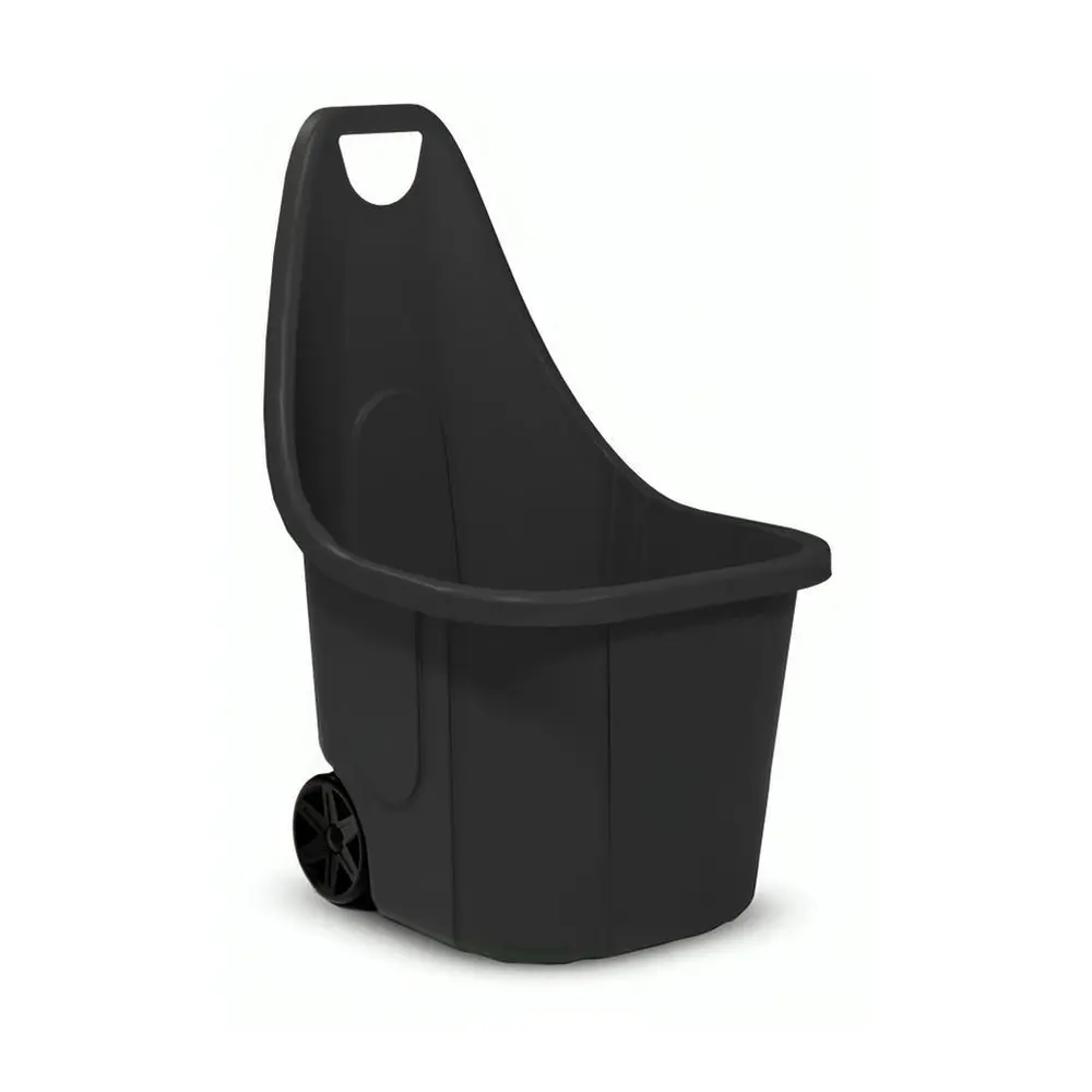 Praktický čierny záhradný vozík Blumax Caddy s ergonomickou rukoväťou pre ľahké prenášanie v záhrade a na dvore. Je vyrobený zo 100% recyklovaného plastu. Odolný vonkajším a poveternostným vplyvom. Maximálna nosnosť je 40 kg a maximálny objem je 60 litrov. 