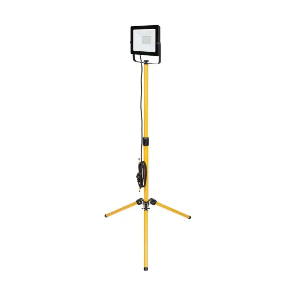 <p>O priamočiare a jasné svetlo sa dokáže postarať vysoký reflektor Worklight BL2S50A1-E1