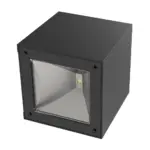 Elegantná lampa na dom bude skvelým doplnkom k Vášmu domu. Perfektná na stenu alebo plot