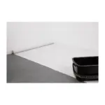 plstená fólia by nemala chýbať vo vašej domácnosti. Jej rozmery sú 1x10 m. Hustota: 135 g/m2. Inštalácia je jednoduchá - umiestni sa povrch s protišmykovou fóliou smerom nadol. Nie je potrebná žiadna lepiaca páska. Chráni povrch - chráni podlahy