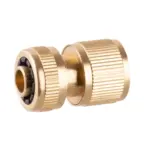 Sada spojok Strend Pro Garden GF341 je ideálnym riešením pre zavlažovanie vašej záhrady. S adaptérom 3/4"-1 a spojkami 1/2" sa jednoducho pripojíte k hadici a s dýzou dosiahnete presné a efektívne zalievanie rastlín. Buďte pripravení na letné dni s touto praktickou a spoľahlivou sadou spojok.