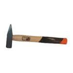 Ergonomická drevená rukoväť vyrobená z kmeňa stromu Hickory. Hickory je drevo z orechovca bieleho