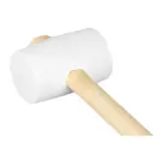 pri dláždení alebo pri výrobe suchých konštrukcií. Zatĺkacia hlava je vyrobená z gumy. Samotné gumené kladivo má hmotnosť 230 g.