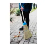 5-násobným šitím a plastovým krytom je odolná a praktická vo všetkých oblastiach vášho interiéru. S rozmermi 31x41x88 cm je pohodlná a ľahko ovládateľná pre každodenné použitie.