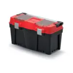Box na náradie APTOP PLUS by nemal chýbať vo výbave vašej dielne. Predstavuje skvelý spôsob ako ušetriť miesto v dielni a umožní prepravu potrebného náradia. Pohodlná rukoväť umožňuje jeho prenos. Nosnosť poskytuje dostatok priestoru pre náradie ako skrutkovače a kladivá. Poslúži ako multifunkčný kufrík.