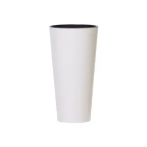 Elegantný kvetináč TUBUS Slim Shine sa hodí všade - dokonale zladí interiér aj exteriér Vášho domova.