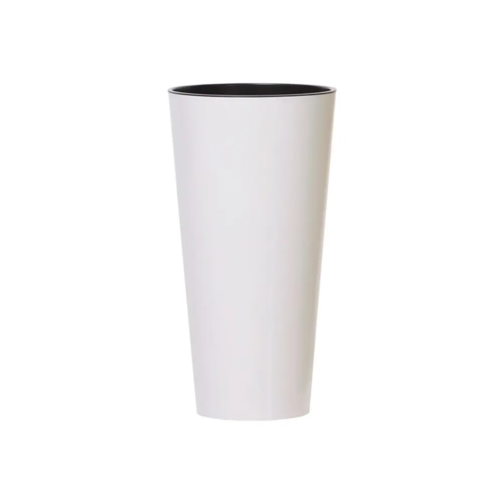 Elegantný kvetináč TUBUS Slim Shine sa hodí všade - dokonale zladí interiér aj exteriér Vášho domova.