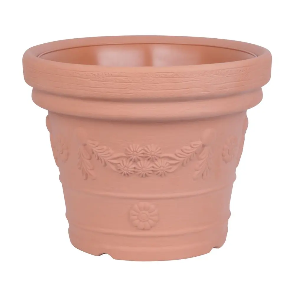 Klasický kvetináč Decora s dekorom kvetov v terakota farbe skrášli Váš dom. Rozmery: 57x45