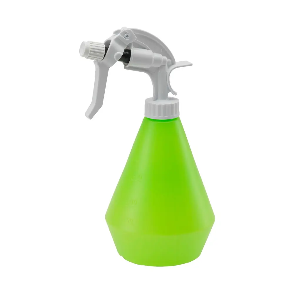 Šikovný a praktický 500 ml rozprašovač užitočný pri každodenných činnostiach.