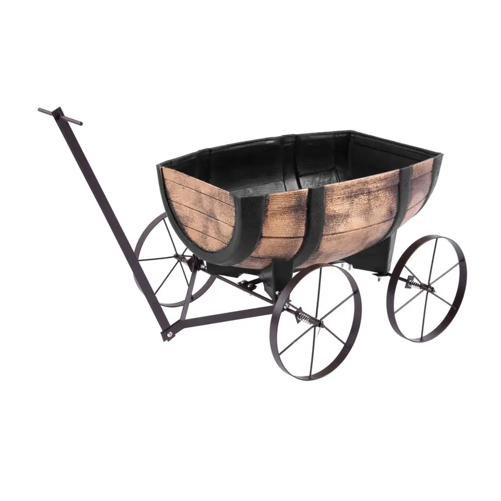 Dekoračný záhradný kvetináč GDA Woodeff 817 v dizajne whiskey barel wagon je zaujímava dekorácia do záhrady. Kvetináč je vybavený 4 kolieskami a madlom. Jeho rozmery sú 41