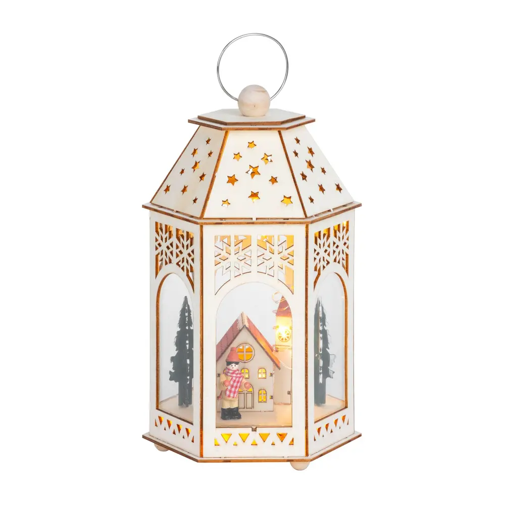 Lampáš MagicHome drevená dedinka je vkusným doplnkom vášho interiéru počas vianočných sviatkov. Je to vianočná dekorácia s LED osvetlením. Farba LED je teplá biela a počet LED je 9. Trieda ochrany je IP20 a dekorácia slúži len na vnútorné používanie. Disponuje funkciou jednoduchého svietenia a ON/OFF spínačom. napájanie zabezpečujú 2 x AA batérie