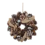 Ozdobte svoj domov s jemným a elegantným adventným vencom MagicHome. Tento prírodný veniec v krémovej farbe má rozmery 30x8 cm a je doplnený krásnou stuhou