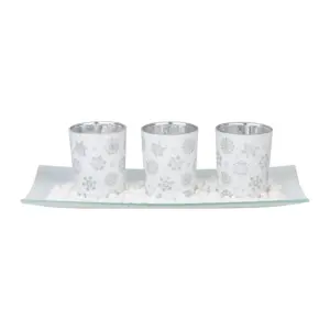 Pridajte do svojho domova elegantný a vianočný nádych so svietnikom MagicHome. Tento krásny biely svietnik je umiestnený na štýlovom podnose s rozmermi 26x12x7 cm