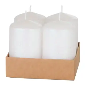 Oživte svoju vianočnú výzdobu s adventnými sviečkami MagicHome! Tieto elegantné valcové sviečky s rozmermi 4