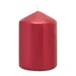Vneste do svojho domova teplo a sviatočný lesk so sviečkou MagicHome! Táto elegantná valcová sviečka s rozmermi 7x10 cm v sýtej červenej farbe a s metalickým efektom je dokonalým doplnkom pre vašu vianočnú výzdobu. S dlhou dobou horenia až 35 hodín vám zaručí príjemnú atmosféru počas celých sviatkov.