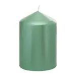 Vneste do svojho domova teplo a sviatočný lesk so sviečkou MagicHome! Táto elegantná valcová sviečka s rozmermi 7x10 cm v sýtej zelenej farbe a s metalickým efektom je dokonalým doplnkom pre vašu vianočnú výzdobu. S dlhou dobou horenia až 35 hodín vám zaručí príjemnú atmosféru počas celých sviatkov.