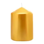 Vneste do svojho domova teplo a sviatočný lesk so sviečkou MagicHome! Táto elegantná valcová sviečka s rozmermi 7x10 cm v sýtej zlatej farbe a s metalickým efektom je dokonalým doplnkom pre vašu vianočnú výzdobu. S dlhou dobou horenia až 35 hodín vám zaručí príjemnú atmosféru počas celých sviatkov.