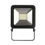 Reflektor Floodlight LED AG-HFLAL10W je praktický a jasný doplnok do každej kôlne či garáže. LED svietidlo je zdrojom bieleho svetla