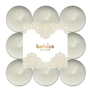 Vonné čajové sviečky Bolsius Scented Golden Lace s vianočným motívom. Nič nedodá magickú atmosféru tak ako vonné sviečky! Vôňa: vanilka. Balenie obsahuje 18 kusov čajových sviečok.