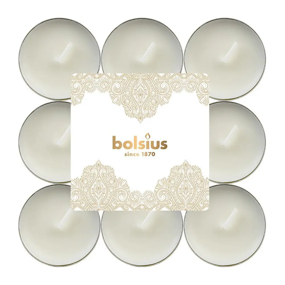 Vonné čajové sviečky Bolsius Scented Golden Lace s vianočným motívom. Nič nedodá magickú atmosféru tak ako vonné sviečky! Vôňa: vanilka. Balenie obsahuje 18 kusov čajových sviečok.