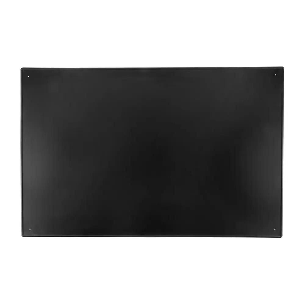 Plech pod kachle slúži k ochrane podlahy pred teplom z kachlí a pred poškodením podlahy váhou kachlí. Chráni horľavé podlahy ako linoleum