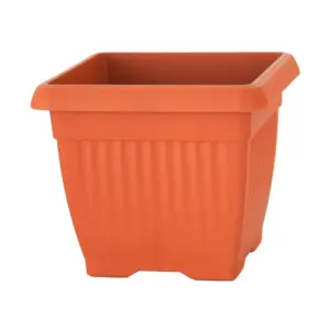 Pekne tvarovaný PVC kvetináč