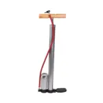 Pumpa dosahuje 145 PSI a 10 bar.Hadica je 54 cm.Nafúknete ňou duše na bicykloch