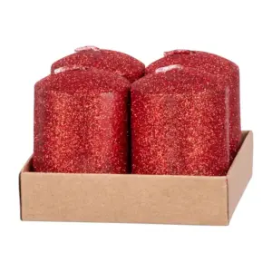 Sviečka MagicHome je krásnym doplnkom do vášho domova. Zažijete s ňou príjemné chvíle pri hrejivom plameni. Farba je červená s glitrami. Rozmer je 4x6 cm. Doba horenia je 6 hod.