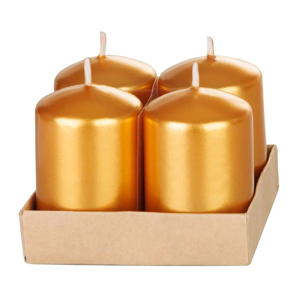 Oživte svoju vianočnú výzdobu s adventnými sviečkami MagicHome! Tieto elegantné valcové sviečky s rozmermi 4x6 cm sú v nádhernej zlatej farbe s jemným metalickým efektom