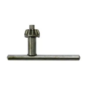 Kľúč Strend Pro KDC s priemerom 13 mm je ideálny nástroj pre spojenie skľučovadiel. Jeho presné rozmery a kvalitné spracovanie zaručujú efektívne a spoľahlivé použitie pri práci. S týmto kľúčom zvládnete každú úlohu spojenú so skľučovaním.