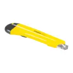 ergonomckou rukoväťou a plastovým krytom. Zaručuje skvelý výsledok a bezpečnú prácu. Šírka čepele je 18 mm.