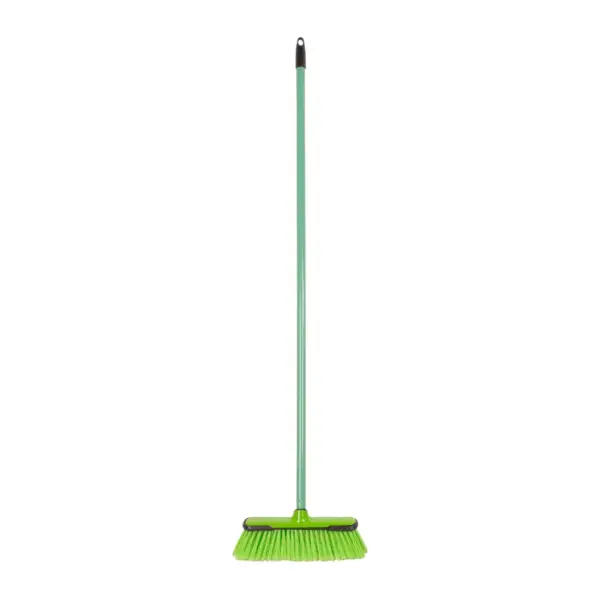 Metla s násadou 120 cm.