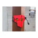 tyče alebo potrubia. Vodováha je vybavená tromi ľakhko čítateľnými libelami. Na kovové rúry ju je možné pripevniť pomocou štyroch silných magnetov. Odolný