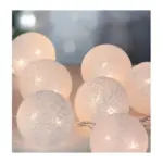 Typ napájania: batérie 2xAA (nie sú súčasťou balenia)Počet LED: 10Farba LED: teplá bielaRozmery: 6 cmFunkcie: jednoduché svietenieDĺžka LED reťaze: 1